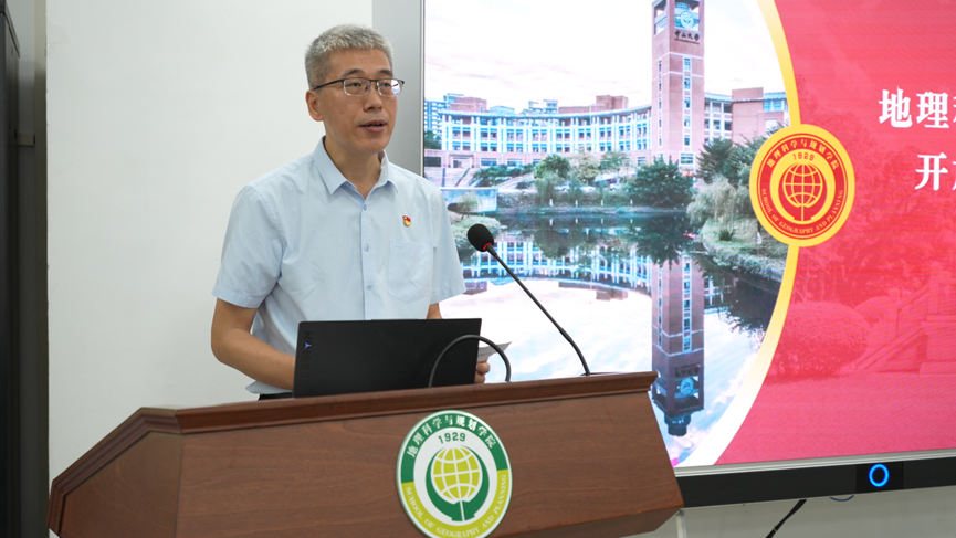 0134eb7bcda31de0846b26e1d41193aa 0