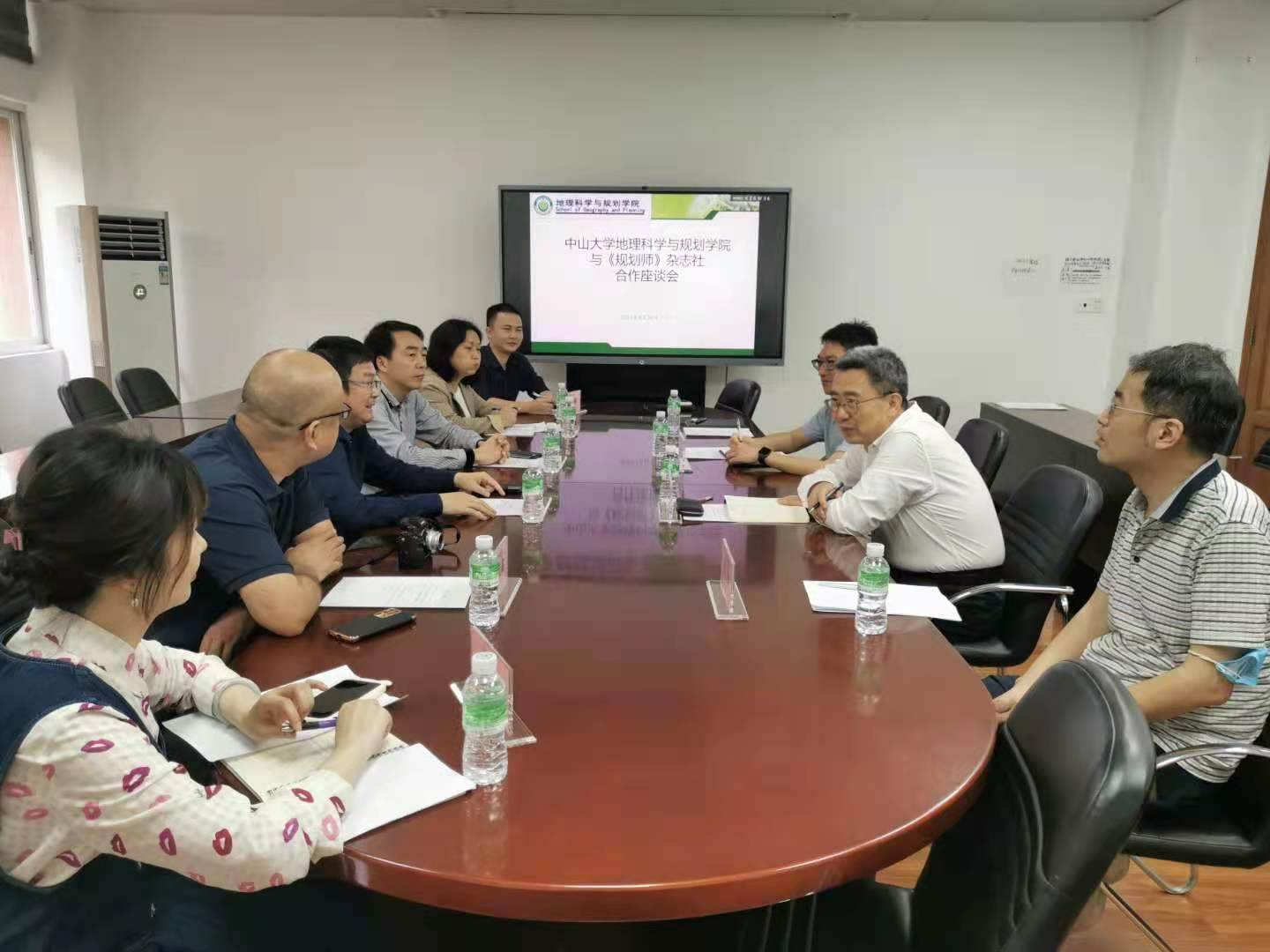 图像正在加载中