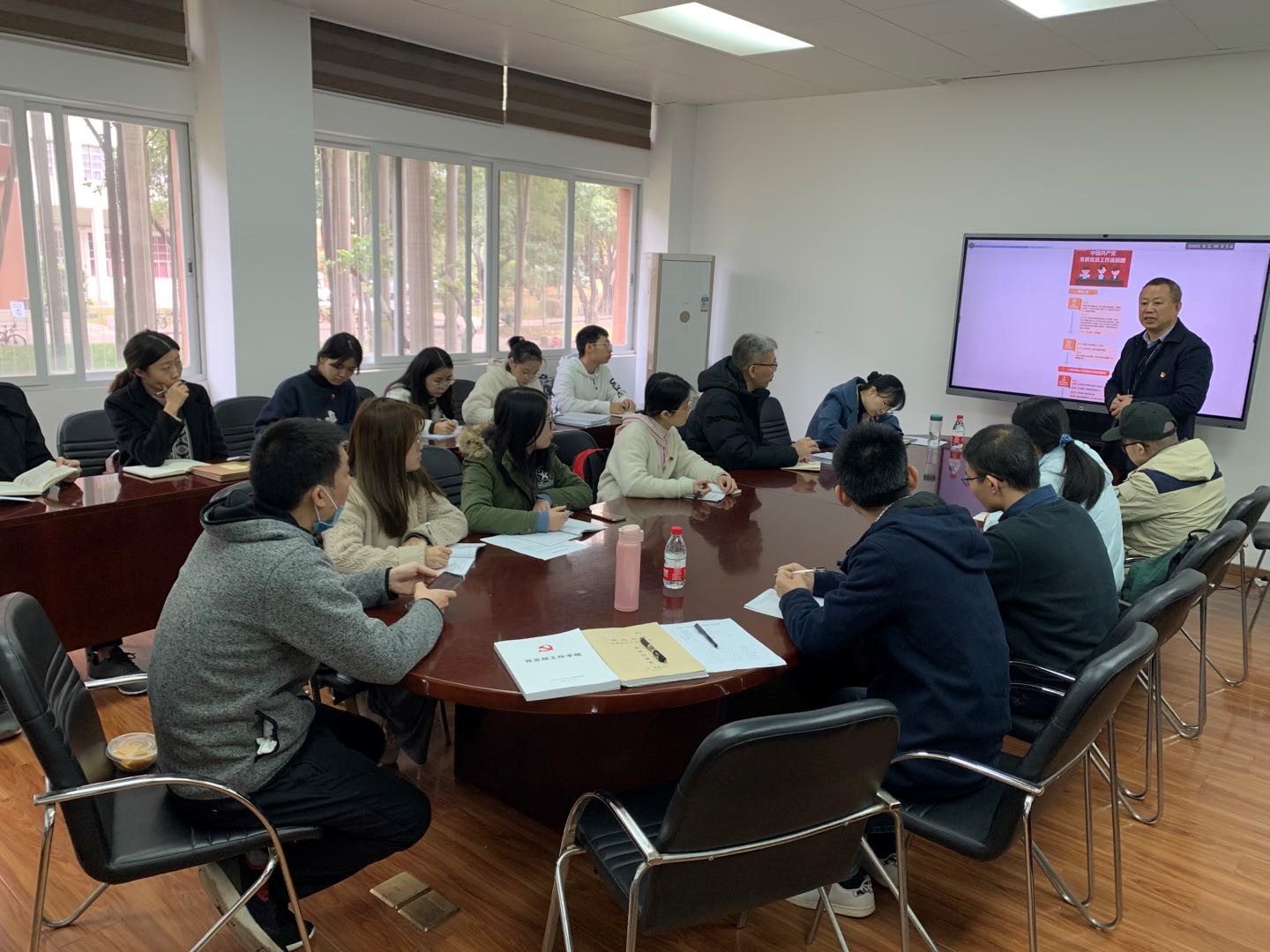 图像正在加载中