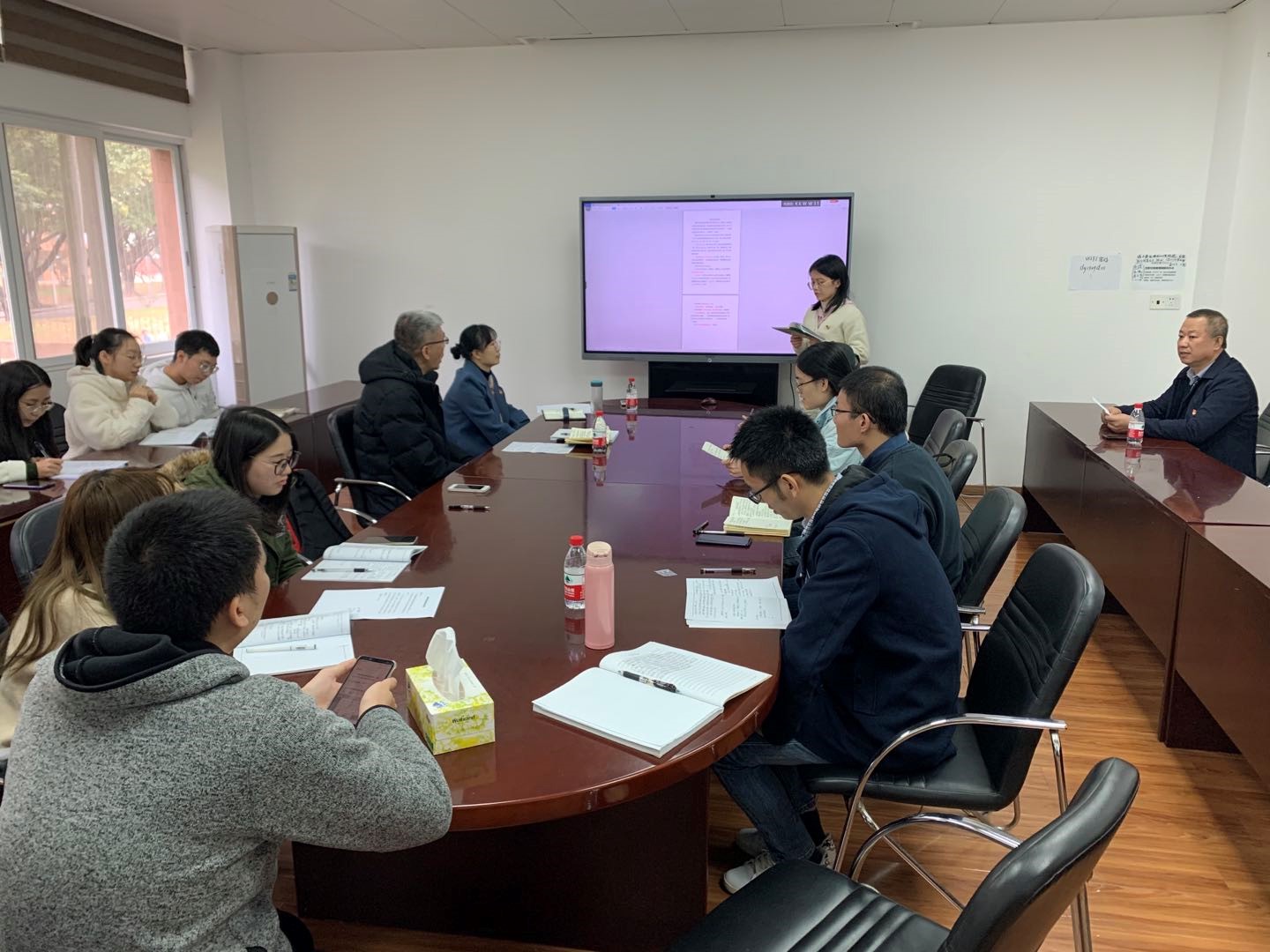 图像正在加载中